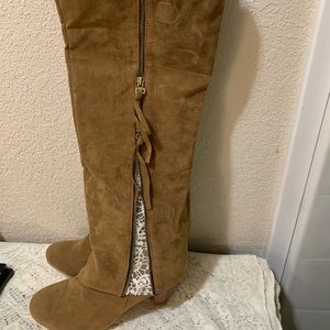 NEW Never Worn Tall Suede Boots 10